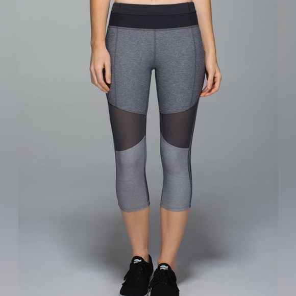 LULULEMON Two-Tone heathered Coal Gray Mesh crop Leggings Size 4 - Picture 1 of 11